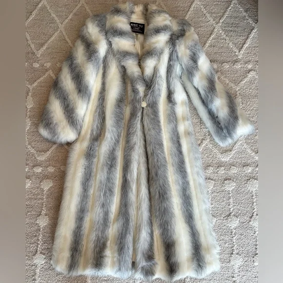 Vintage AVEC TU 1970s white Faux chinchilla Fur long coat - Picture 1 of 5